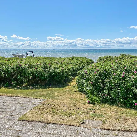 Three-bedroom In * יולסמינדה