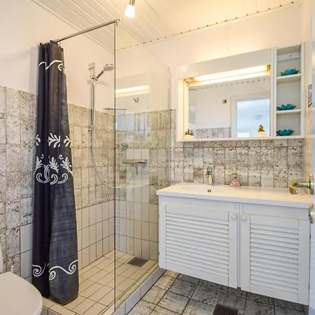 בית נופש Three-bedroom In *