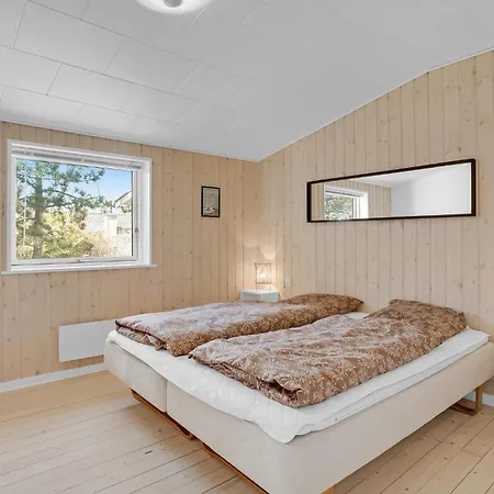 Three-bedroom In בית נופש יולסמינדה