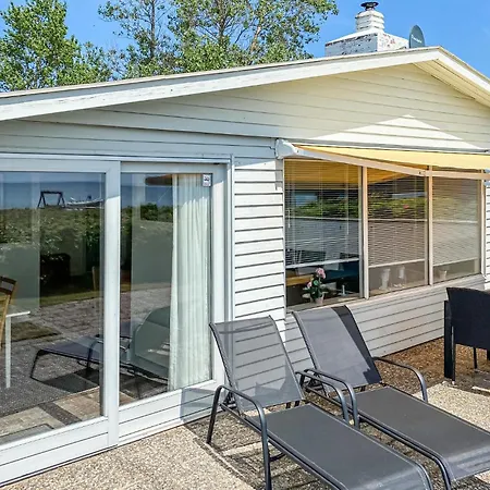 Three-bedroom In בית נופש