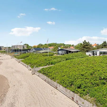 Three-bedroom In בית נופש