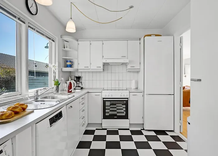 度假居 Three-bedroom In 尤尔斯明讷